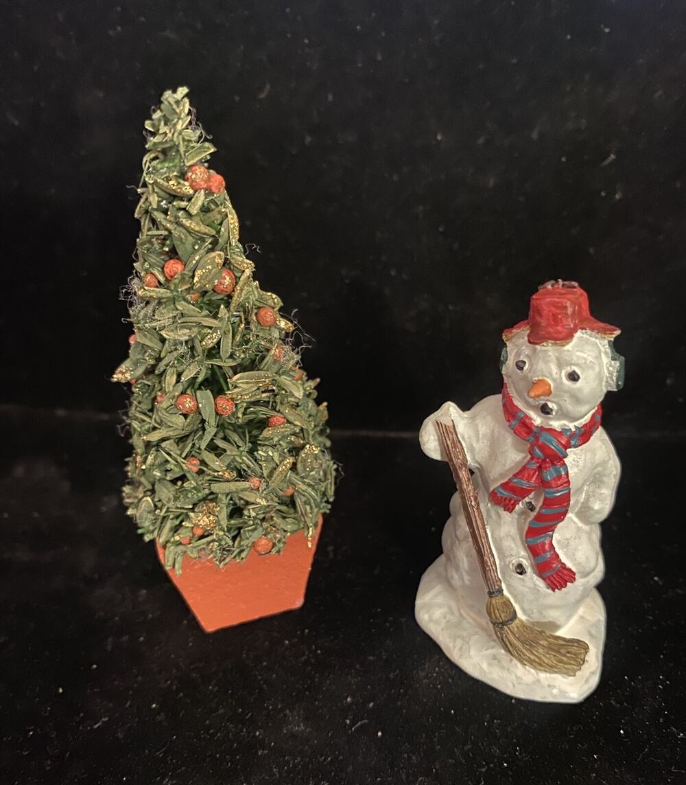 Lemax Christmas Village Snowman And Christmas Tree Vintage